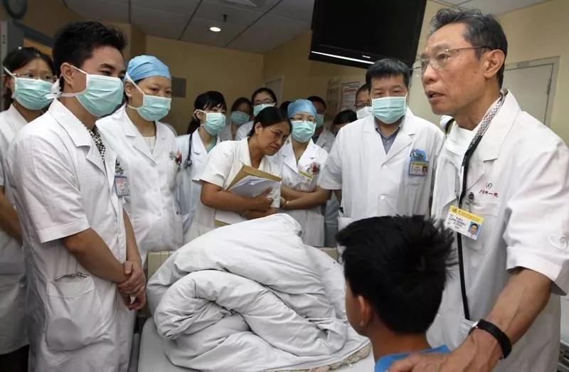 【钟南山谈疫情死亡率/钟南山说2021年的疫情】