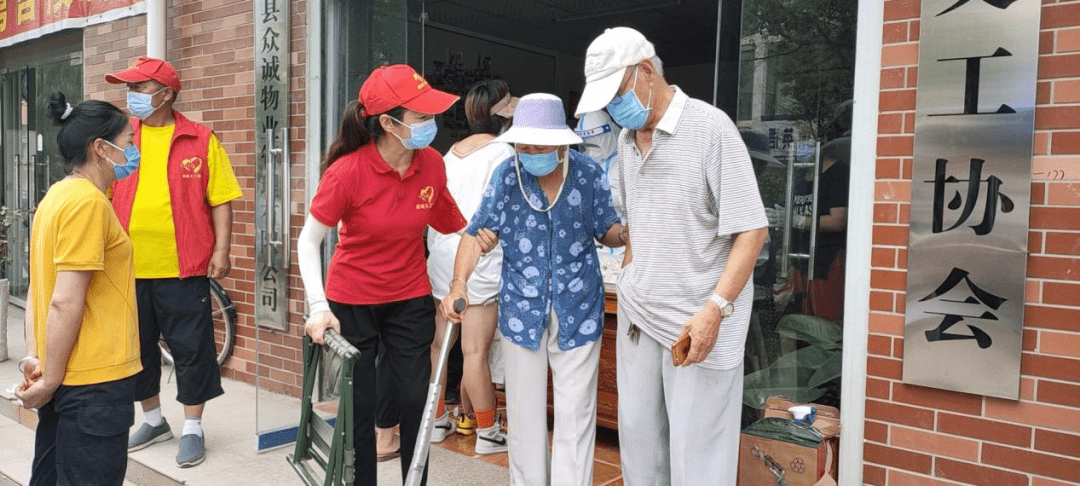 【母子突破疫情那年/母子上阵抗疫情】 【母子突破疫情那年/母子上阵抗疫情】